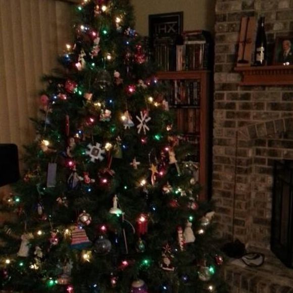 Meet your Posher, Laura - Picture 1 of 1